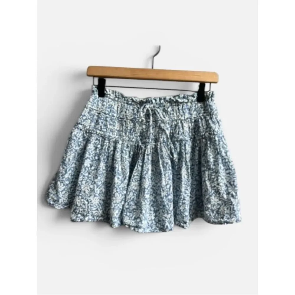 American Eagle Outfitters Blue and White Floral Tiered Skirt Size Small Smocked